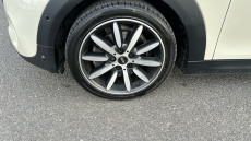 MINI Hatchback 2.0 Cooper S Exclusive II 3dr Auto Petrol Hatchback